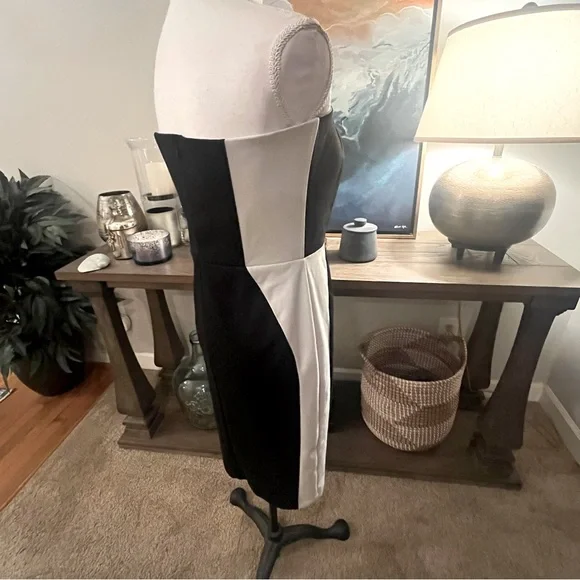 🖤🤍 VENUS Sexy Strapless Black & White Cocktail Dress Curve-Hugging Size 8 🔥 - Picture 8 of 15